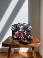 Louis Vuitton LV Crafty Pochette Metis LIMITED EDITION, Sieraden, Tassen en Uiterlijk, Tassen | Damestassen, Zo goed als nieuw