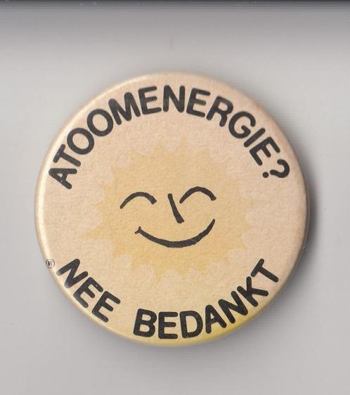 Anti Kernenergie Atoomenergie button, Verzamelen, Speldjes, Pins en Buttons, Gebruikt, Speldje of Pin, Overige onderwerpen, Ophalen of Verzenden