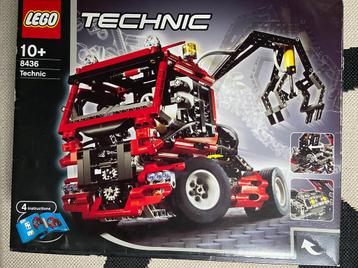 Lego truck met pneumatic onderdelen 8436