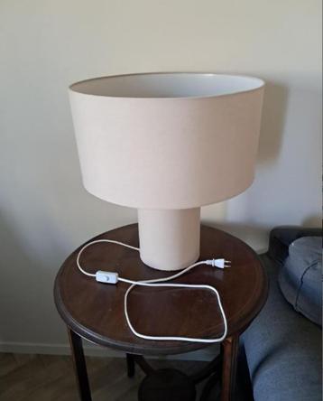 Moderne tafellamp met twee ringen M-15 beschikbaar voor biedingen