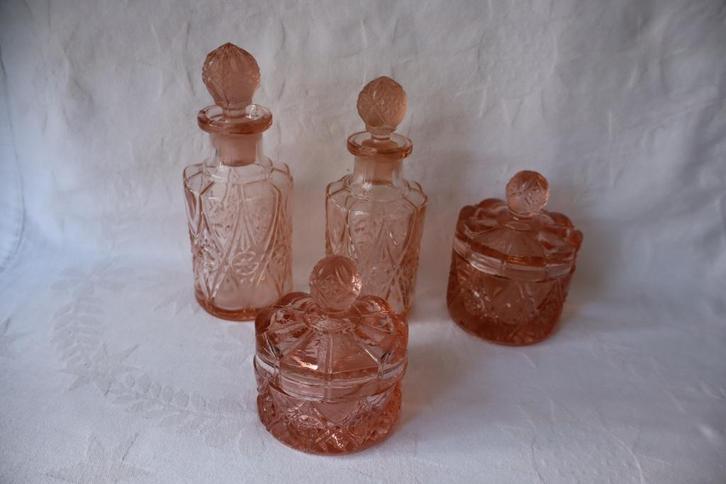 Antiek Frans rosaline kaptafel set c 1930, Antiek en Kunst, Antiek | Glas en Kristal, Ophalen of Verzenden