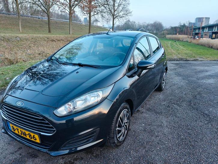 Ford Fiesta 1.6 TDCi–nieuwe injectoren, vestuivers & banden!, Auto's, Ford, Fiësta, ABS, Airbags, Airconditioning, Alarm, Bluetooth