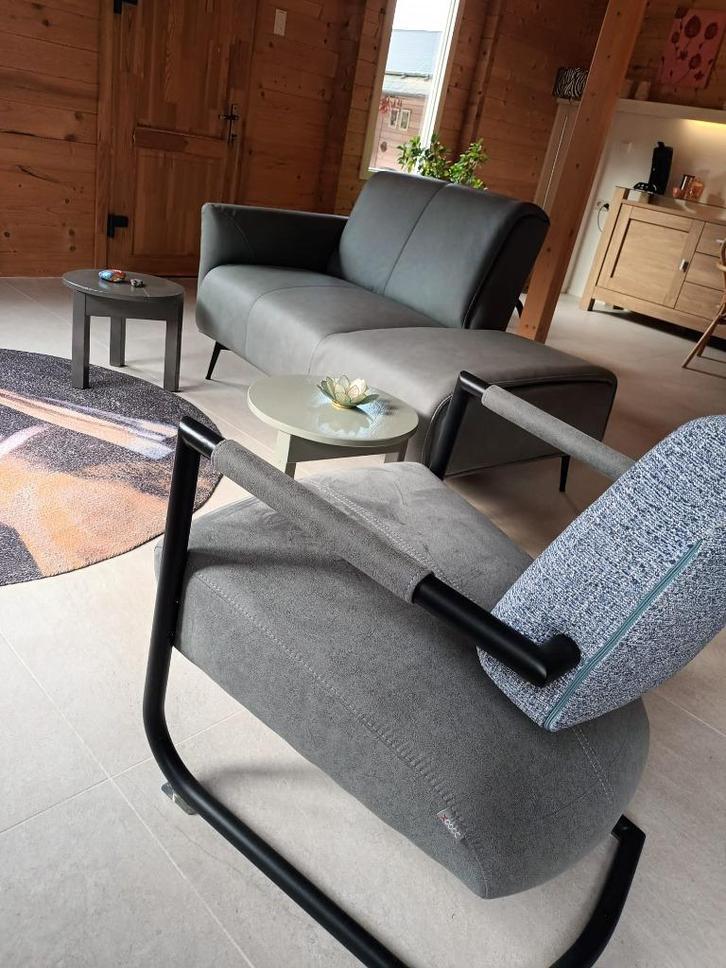 Xooon, Huis en Inrichting, Fauteuils, Zo goed als nieuw, Leer, Metaal, Stof, 50 tot 75 cm, Minder dan 75 cm, Ophalen