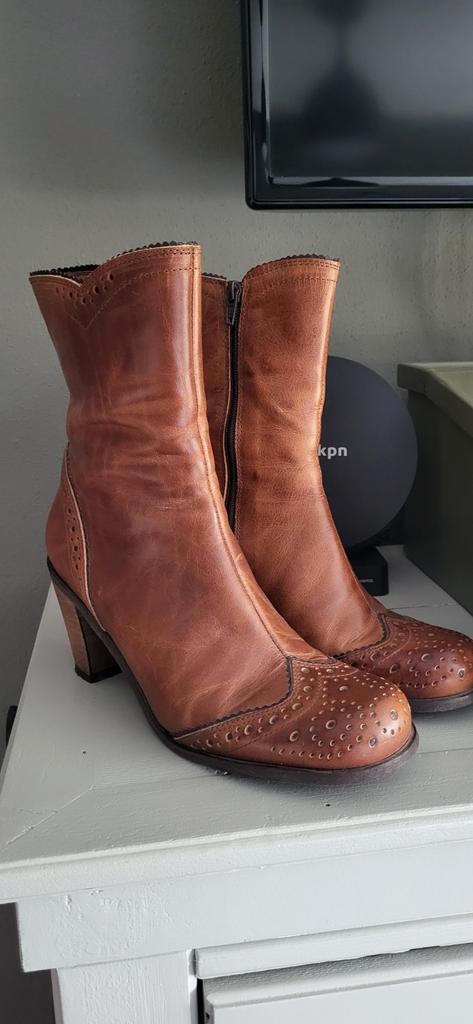 Sacha laarsjes mt 39 / 35,-, Kleding | Dames, Schoenen, Zo goed als nieuw, Bruin, Ophalen of Verzenden