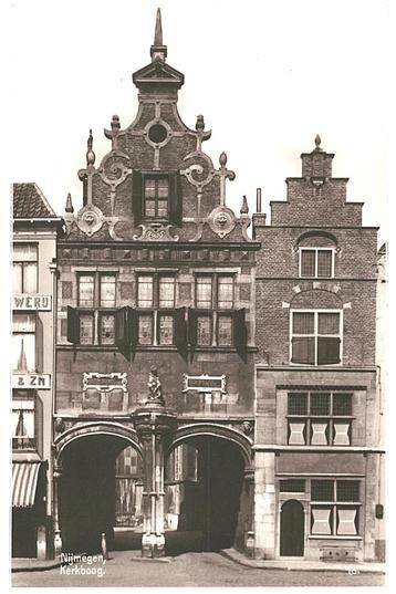962080	Nijmegen	kerkboog	Nette oude kaart	Niet gelopen       beschikbaar voor biedingen