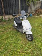 Witte Piaggio Zip 4-takt – Bouwjaar 2011 – Slechts 5.086 km!, Fietsen en Brommers, Scooters | Piaggio, Ophalen, Gebruikt, Maximaal 45 km/u
