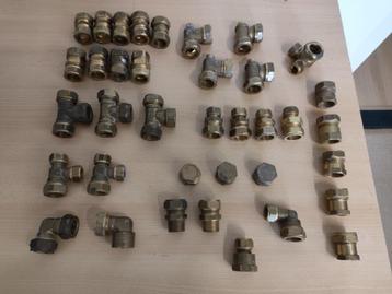 60 stuks Knel koppelingen 22mm en 15 mm beschikbaar voor biedingen
