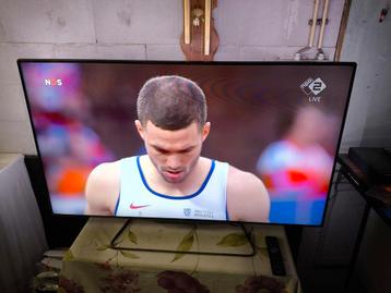 55 inch Philips LED tv met ambilight  beschikbaar voor biedingen