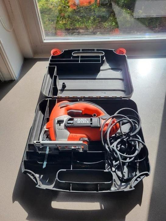 Decoupeerzaag Black & Decker in koffer 600 watt, Doe-het-zelf en Verbouw, Gereedschap | Zaagmachines, Zo goed als nieuw, Decoupeerzaag