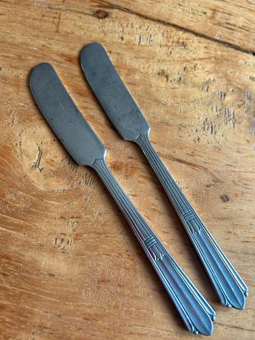 2 Verzilverde Botermesjes Art Deco beschikbaar voor biedingen