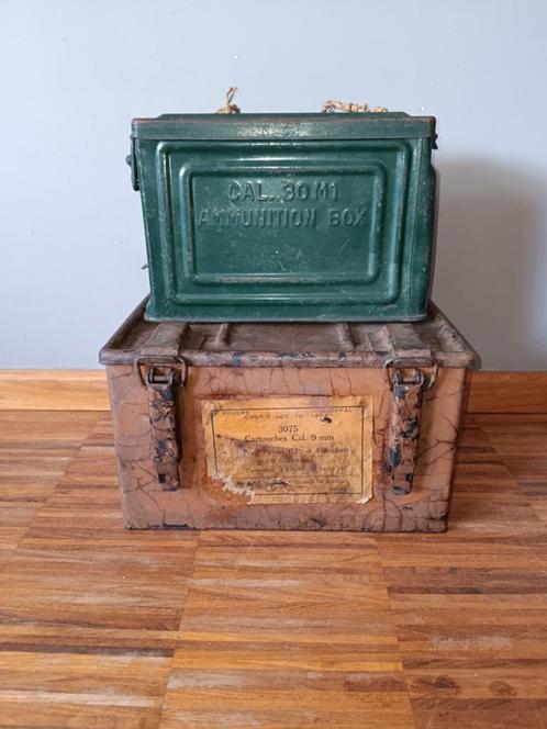 Set van 2 oude metalen munitiekoffers, Antiek en Kunst, Curiosa en Brocante, Ophalen of Verzenden