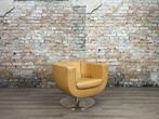 B&B Italia Tulip Armchair camel bij TheReSales