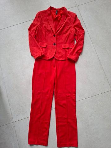 Marc Cain Rode Blazer & Broek Set - Maat 38 beschikbaar voor biedingen