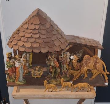  Prachtige Vintage Italiaanse Kerststal met Beeldjes beschikbaar voor biedingen