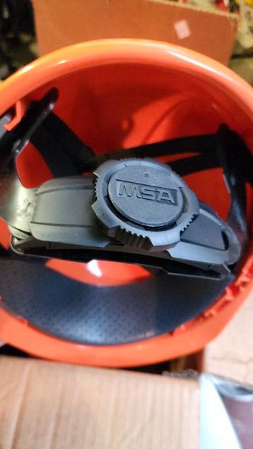 MSA V-Gard Veiligheidshelm – Oranje – NIEUW beschikbaar voor biedingen