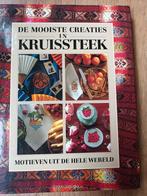 Mooi boek met borduurpatronen in kruissteek, Ophalen of Verzenden, Zo goed als nieuw