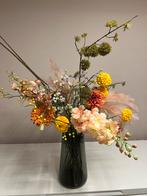 Vaas met zijde bloemen!, Ophalen of Verzenden, Zo goed als nieuw