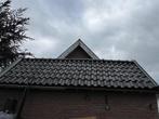 Ongeveer 300st Dakpannen met 15 nokpan, Doe-het-zelf en Verbouw, Dakpannen en Dakbedekking, Ophalen, Steen of Klei, Zwart, Dakpannen