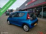 Peugeot 107 1.0 facelift nw apk nap airco 1e eigenaar, Voorwielaandrijving, Euro 5, Stof, Gebruikt