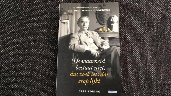 De waarheid bestaat niet, dus zoek iets dat erop lijkt, Boeken, Detectives, Zo goed als nieuw, Ophalen of Verzenden