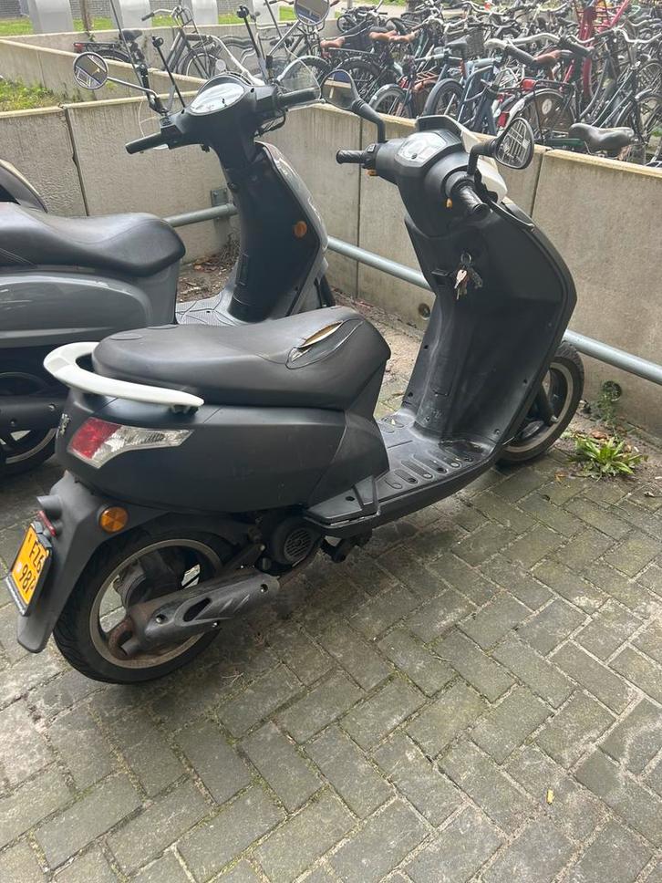 Peugeot Vivacity 2010, Fietsen en Brommers, Snorfietsen en Snorscooters, Gebruikt, Peugeot, Benzine, Ophalen