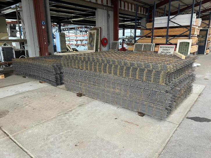 Nieuwe staalmatten rond 6mm en rond 8mm (2mx3m), Doe-het-zelf en Verbouw, Metalen, Nieuw, IJzer, Ophalen