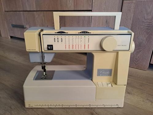 Husqvarna naaimachine, Hobby en Vrije tijd, Naaimachines en Toebehoren, Gebruikt, Naaimachine, Husqvarna, Ophalen of Verzenden