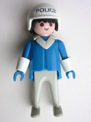 1 Playmobil politieagent poppetje met Police helm - politie  beschikbaar voor biedingen