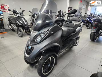 Piaggio MP3 300 ABS SPORT 2016 RIJKLAAR GARANTIE beschikbaar voor biedingen
