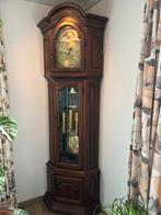 Staande eiken hoek klok, Ophalen