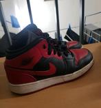 Nike Air Jordan 1 red 38,5, Kleding | Dames, Schoenen, Ophalen of Verzenden, Zo goed als nieuw