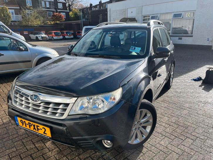 Subaru Forester 2.0 AWD AUT 2011 Grijs, Auto's, Subaru, Particulier, Forester, 4x4, Adaptive Cruise Control, Airbags, Airconditioning