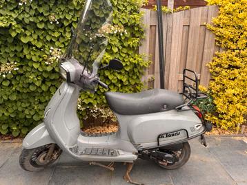 La souris brom scooter 2020 beschikbaar voor biedingen