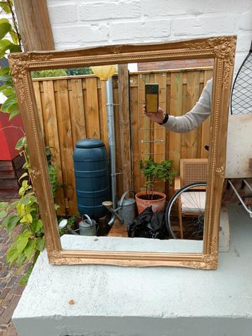 Brocante spiegel goudkleurig  beschikbaar voor biedingen