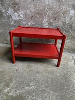 Jaren 70 houten hifi tafel in kleur rood