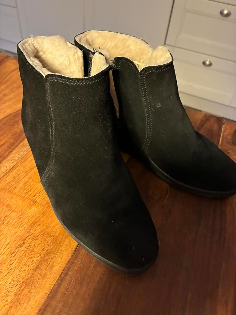 Bama damesschoen maat 38 met schapenbont, Ophalen of Verzenden, Zo goed als nieuw, Zwart