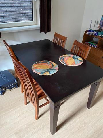 dinig table/ eettafel