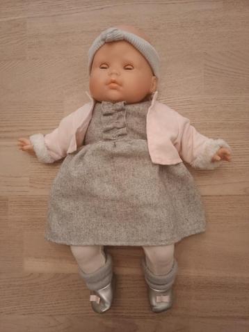 Corolle pop beschikbaar voor biedingen