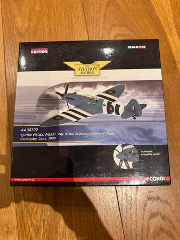 Corgi Supermarine spitfire 1/72 diecast metaal schaalmodel beschikbaar voor biedingen