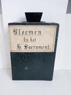 Oud offerblok Bloemen bij het Heilig Sacrament collectebus, Antiek en Kunst, Antiek | Religie, Verzenden