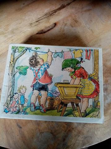 vinted oude blokken doos  beschikbaar voor biedingen