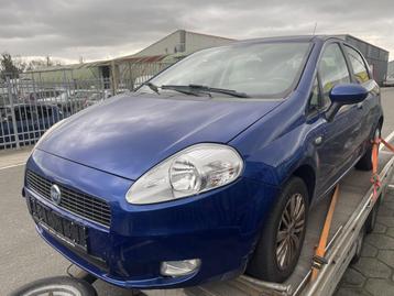 Fiat Grande Punto 1.4 van 2006 veel onderdelen voorradig 