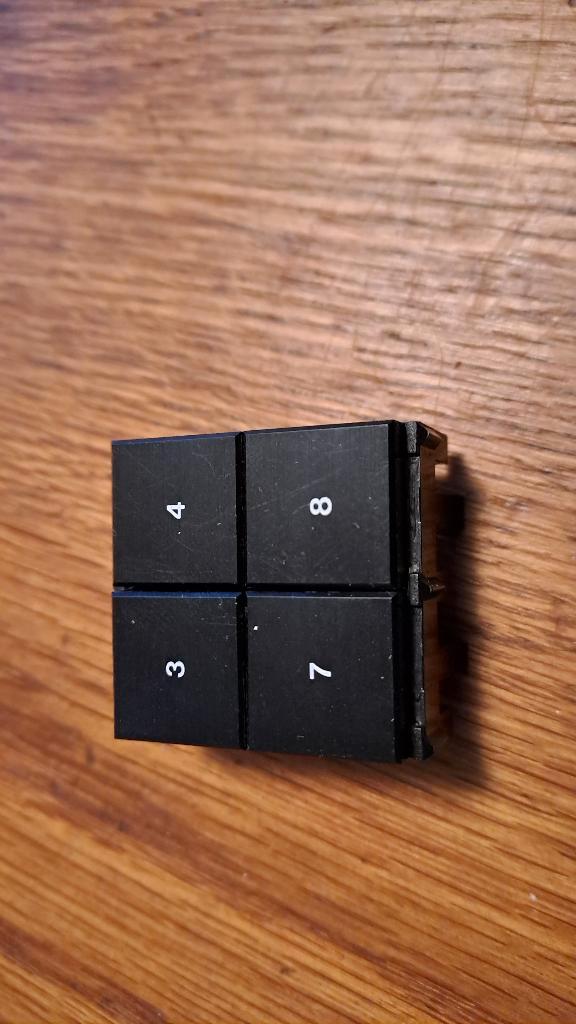 Roland DDR-30 knopjes, Muziek en Instrumenten, Drumcomputers, Nieuw, Roland, Verzenden