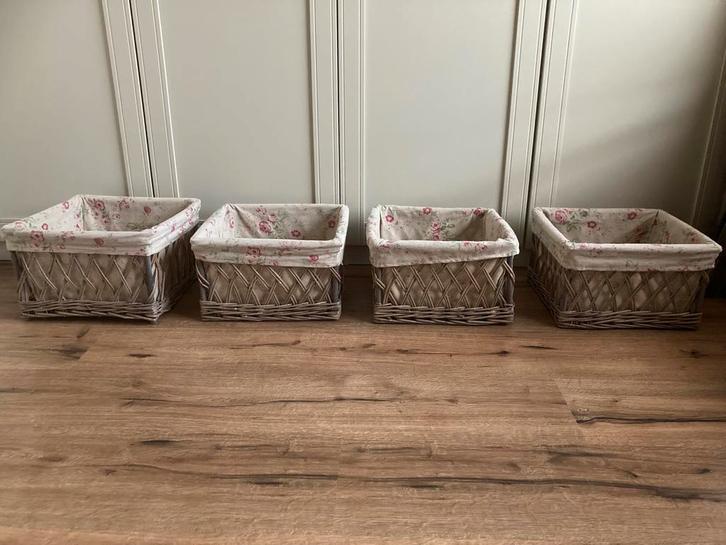 4 Rietmanden met bloemenstof voor IKEA Kallax, Huis en Inrichting, Woonaccessoires | Kisten, Gebruikt, Minder dan 50 cm, Overige materialen