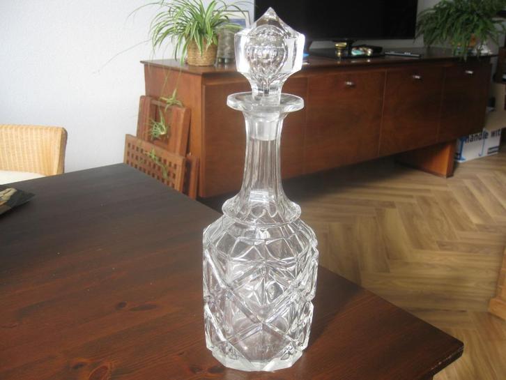 Mooi geslepen kristallen karaf met bijzondere stop., Antiek en Kunst, Antiek | Glas en Kristal, Ophalen of Verzenden