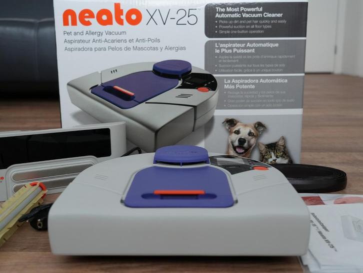 Neato Robotics XV-25 - Pet and Allergy Vacuum, Witgoed en Apparatuur, Stofzuigers, Gebruikt, Robotstofzuiger, Reservoir, Ophalen of Verzenden