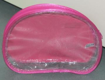 Roze toilettas beschikbaar voor biedingen