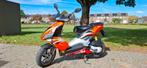 Zeer goed onderhouden Aprilia SR 50 Factory R met 11,000km!, Fietsen en Brommers, 0 versnellingen, Zo goed als nieuw, 50 cc, Ophalen