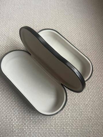 Dubbele brillenkoker zwart ** nieuw** beschikbaar voor biedingen