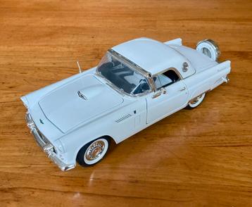 MotorMax Ford Thunderbird 1:18 beschikbaar voor biedingen